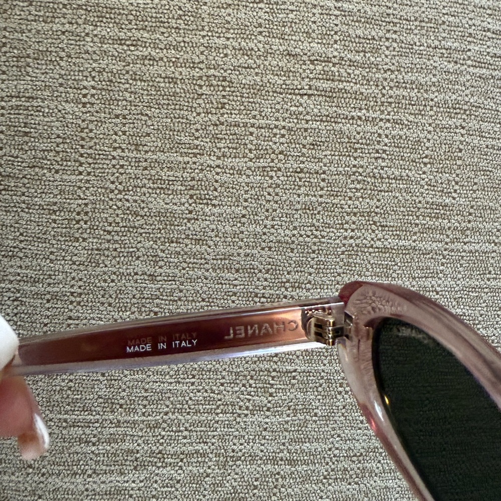 🔥Chanel Pink Sunglasses A25 🔥 - Picture 6 of 7